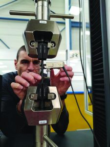 grip adjustment for tensile test on universal testing machine 3R