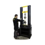 Machine-d-essais-synthax-avec-un-operateur