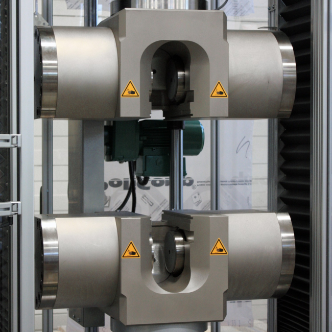 machine-hydraulique-double-600kN
